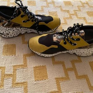 Steve Madden leopard Print cuff Sneakers gold trim